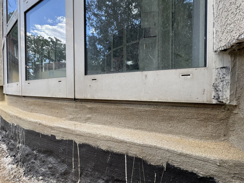 Flüssigkunststoff Fensterabdichtung